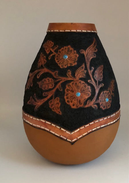 Western Carved Vase WE020